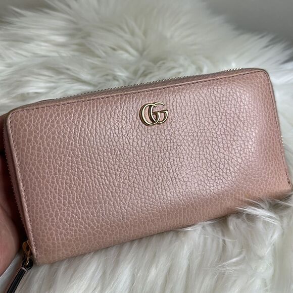 💯 Authentic Gucci GG Long Zipped Around Leather Wallet 🍀 - Picture 14 of 15